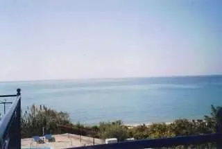 Milos Aparthotel Lourdata (Kefalonia)